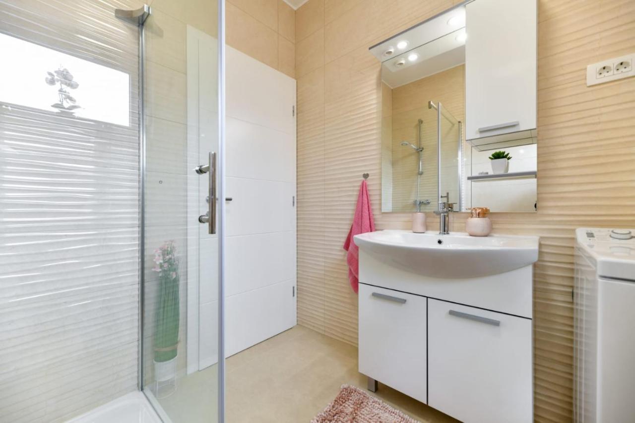 Family Apartment Amare Задар Екстериор снимка
