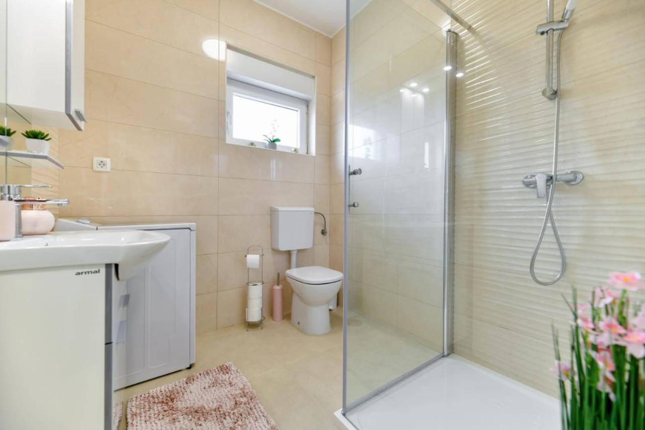 Family Apartment Amare Задар Екстериор снимка