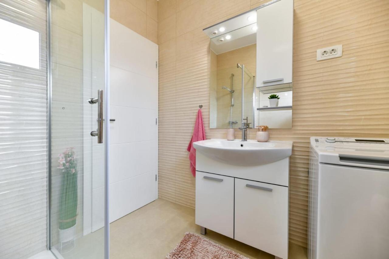 Family Apartment Amare Задар Екстериор снимка