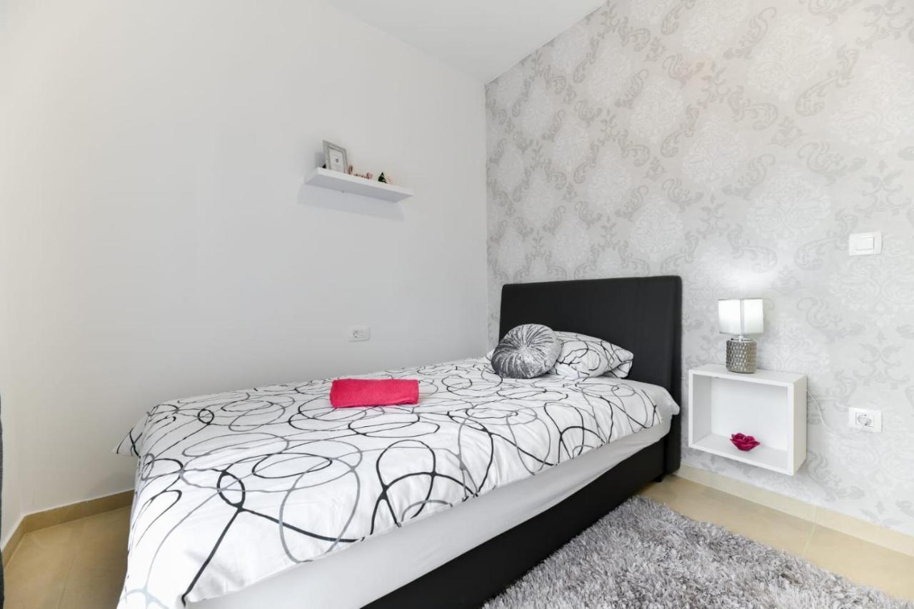 Family Apartment Amare Задар Екстериор снимка